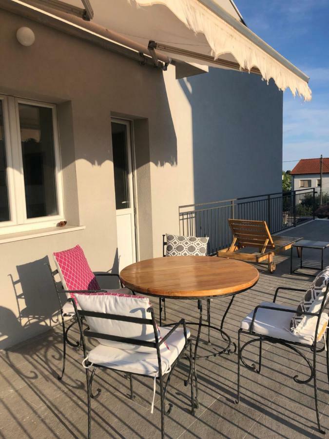 Apartment Tomas Kaštela Eksteriør bilde